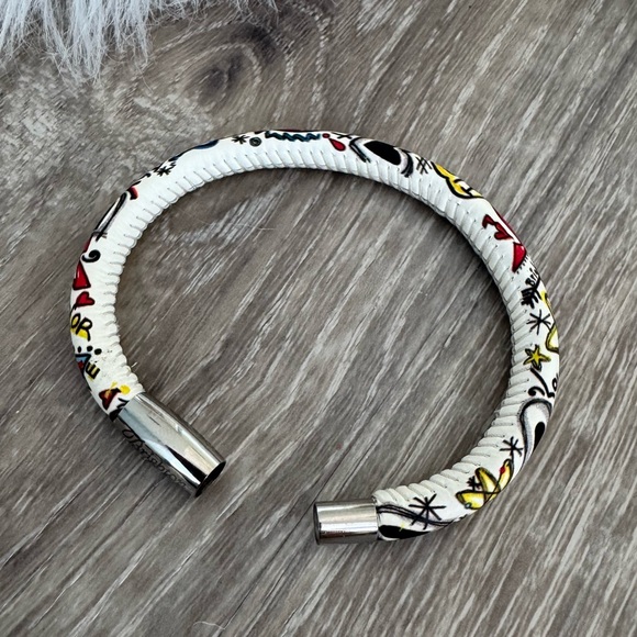 💙❤️‍🔥BRIGHTON Rare Retired Woodstock Graffiti Print Single Bracelet - Picture 5 of 6